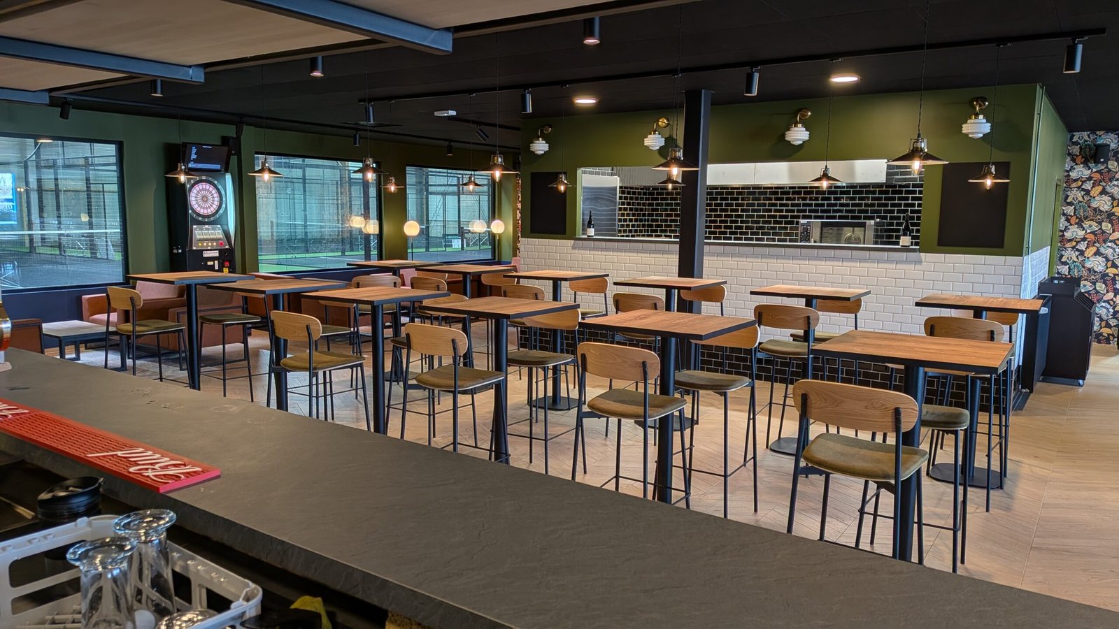 PXL_20260306_114413111.MP restaurant gaillon